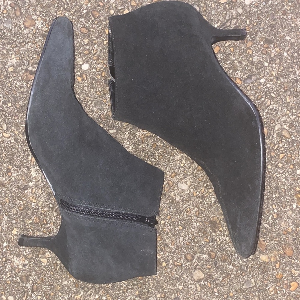 Suede Kitten Heel Booties by BIJOU. Size 9M - Picture 4 of 6